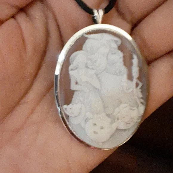 925, Made in Italy, Hand Carved Cameo, Beauty & The Beast. Pendant & Brooch. - Picture 16 of 17